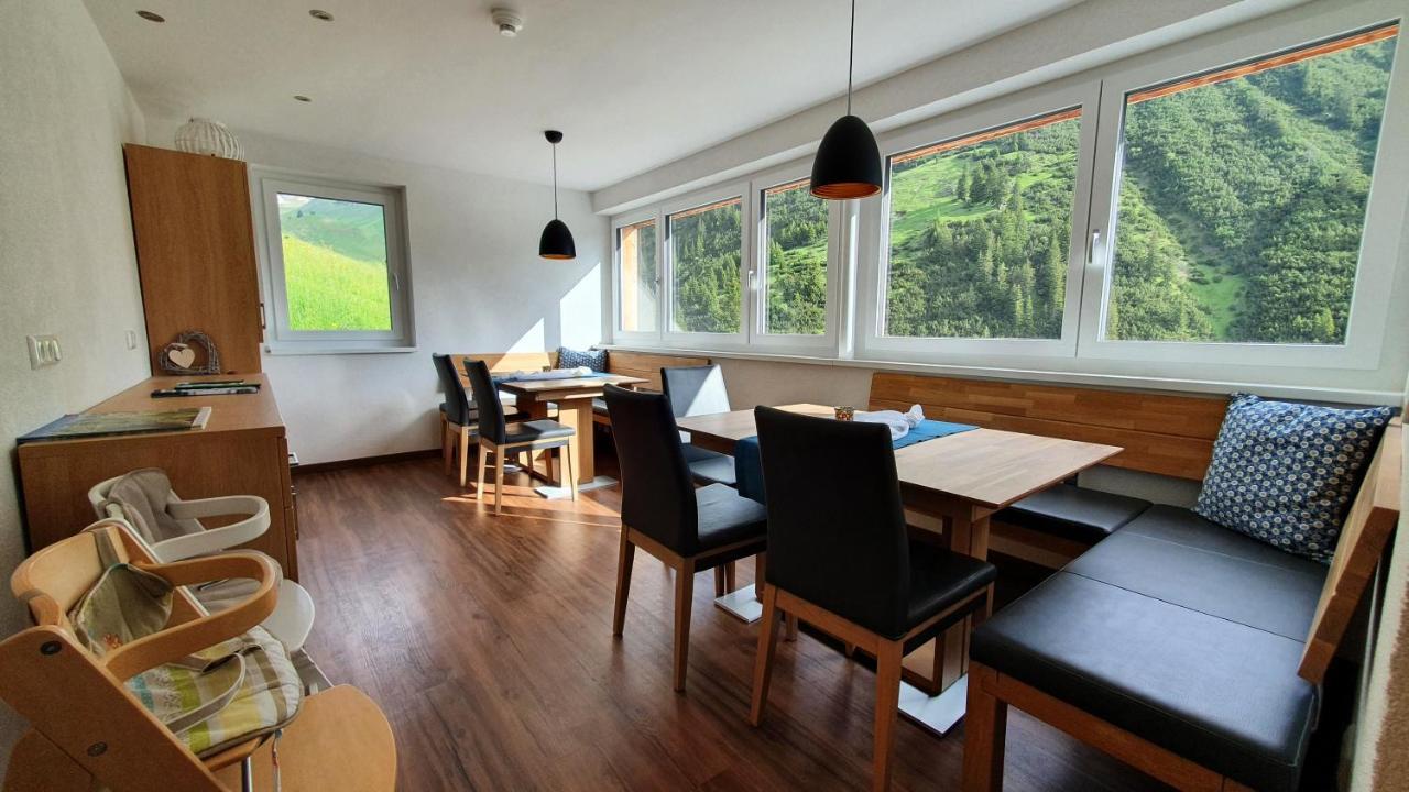 Bergzeit Appartements Warth  Bagian luar foto