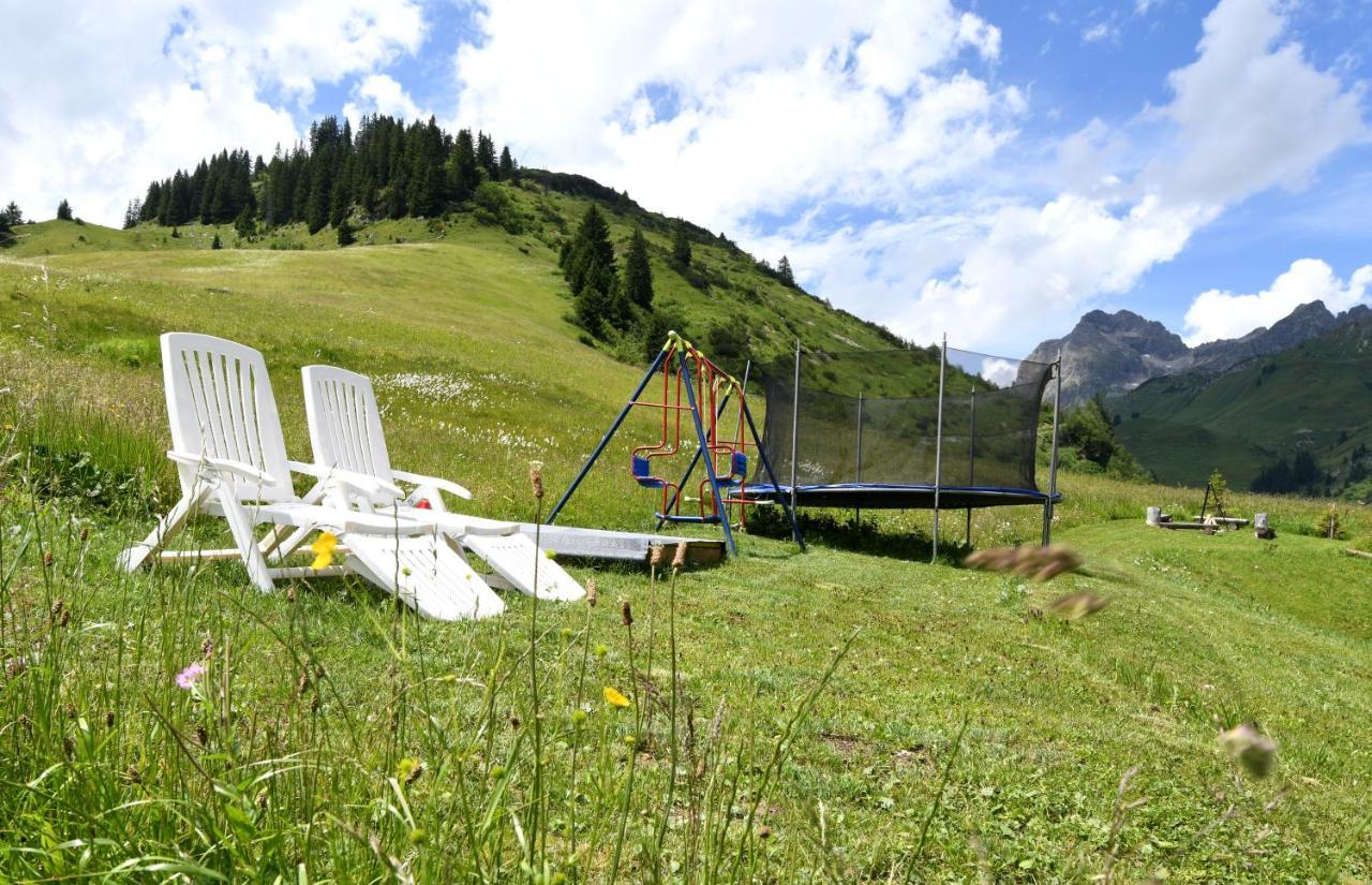Bergzeit Appartements Warth  Bagian luar foto