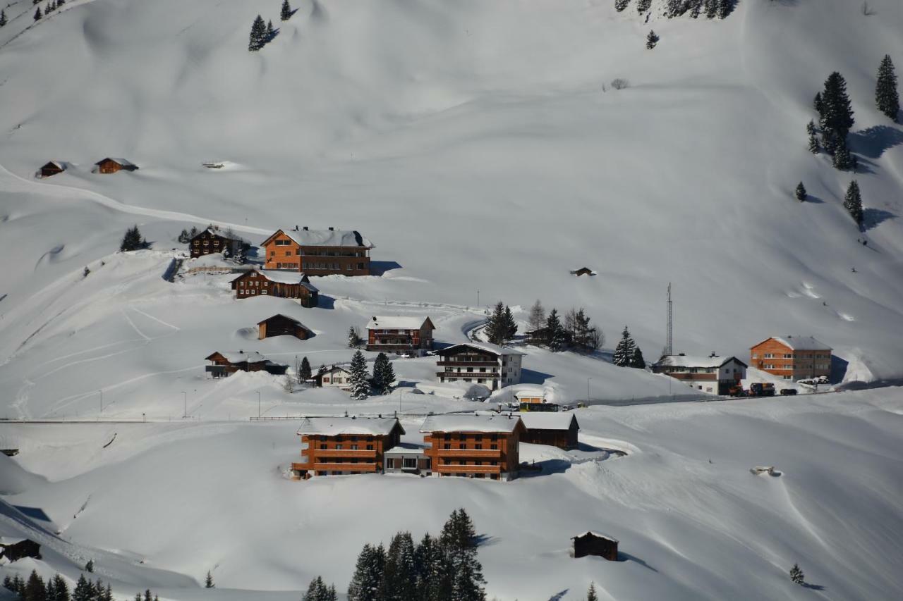 Bergzeit Appartements Warth  Bagian luar foto